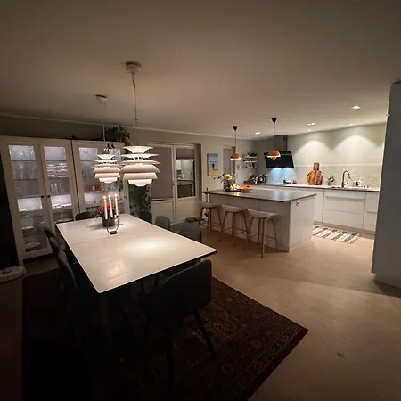 Βίλα Aurora North